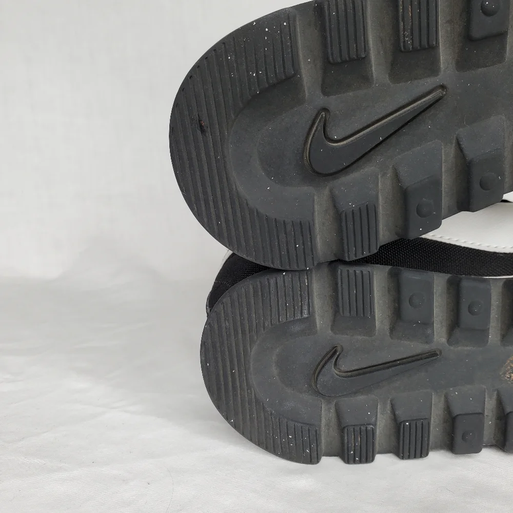 28) NIKE Pre-Love OX Suede Sz. 6